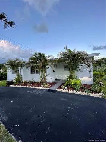 301 SW 9th Terrace Hallandale Beach FL 33009
