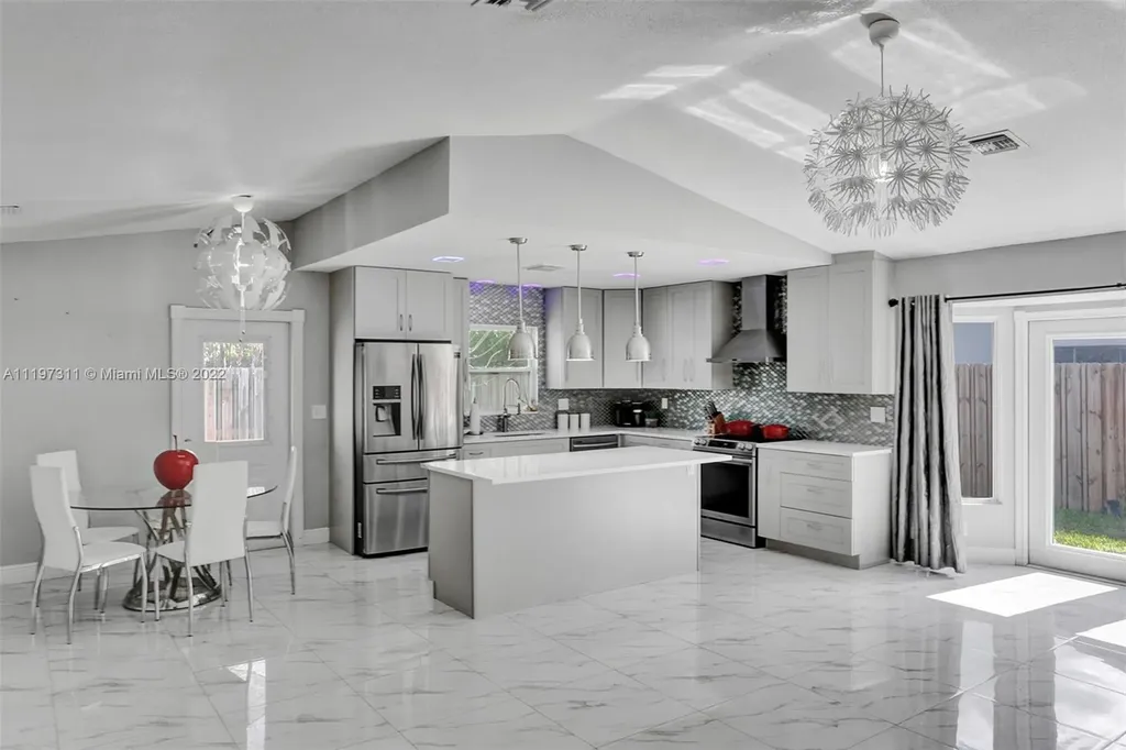 3212 NW 104th Avenue Sunrise FL 33351