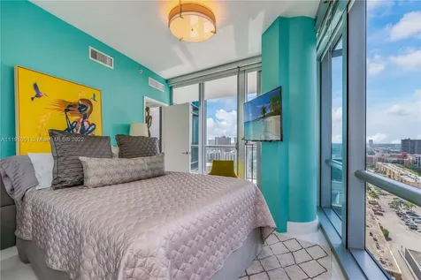 17121 Collins Avenue Sunny Isles Beach FL 33160