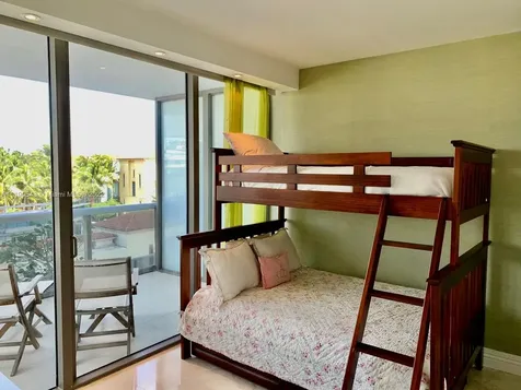 5875 Collins Avenue Miami Beach FL 33140