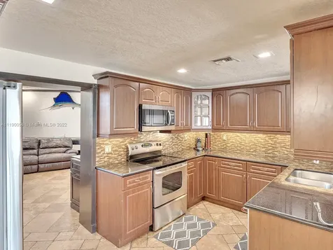 4465 SW 49th Court Dania Beach FL 33314