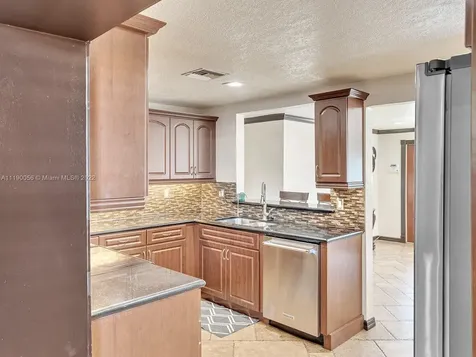 4465 SW 49th Court Dania Beach FL 33314