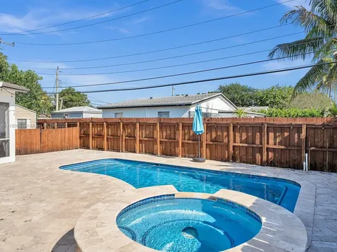 4465 SW 49th Court Dania Beach FL 33314