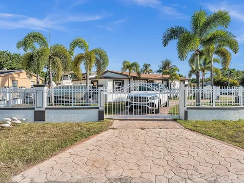 4465 SW 49th Court Dania Beach FL 33314