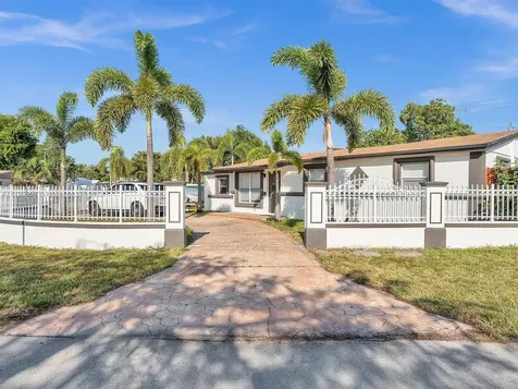 4465 SW 49th Court Dania Beach FL 33314