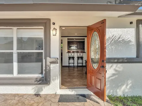 4465 SW 49th Court Dania Beach FL 33314