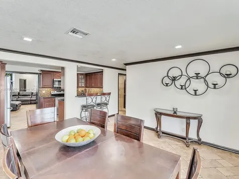 4465 SW 49th Court Dania Beach FL 33314