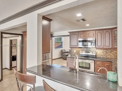 4465 SW 49th Court Dania Beach FL 33314