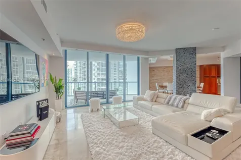 333 Las Olas Way Fort Lauderdale FL 33301
