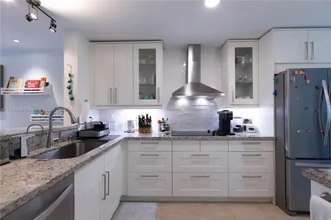 1145 Papaya Street Hollywood FL 33019