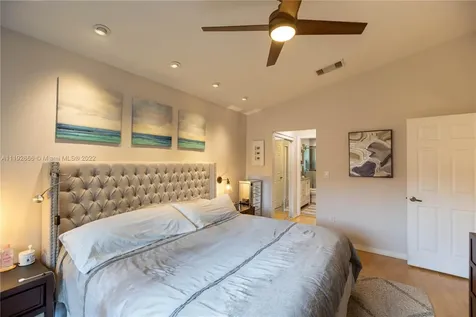 1145 Papaya Street Hollywood FL 33019