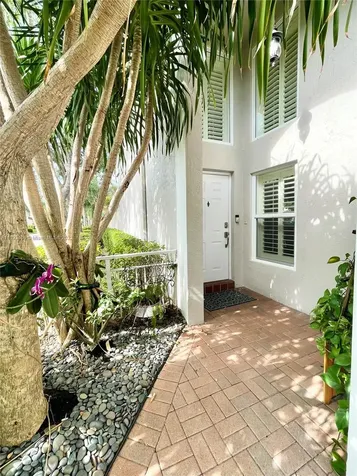 1145 Papaya Street Hollywood FL 33019