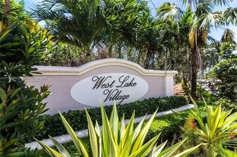 1145 Papaya Street Hollywood FL 33019