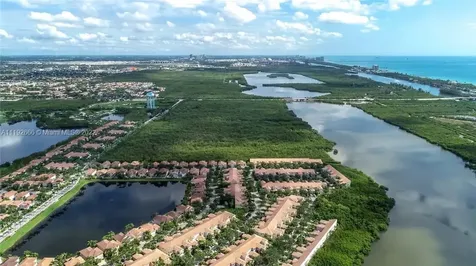 1145 Papaya Street Hollywood FL 33019