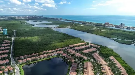 1145 Papaya Street Hollywood FL 33019