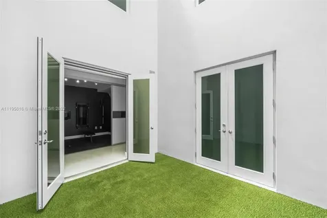 6105 Laguna Drive W Miami Beach FL 33141