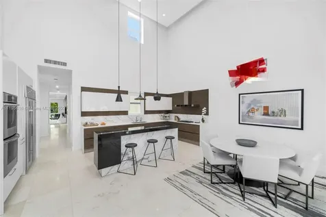 6105 Laguna Drive W Miami Beach FL 33141