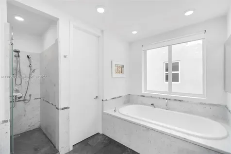 6105 Laguna Drive W Miami Beach FL 33141
