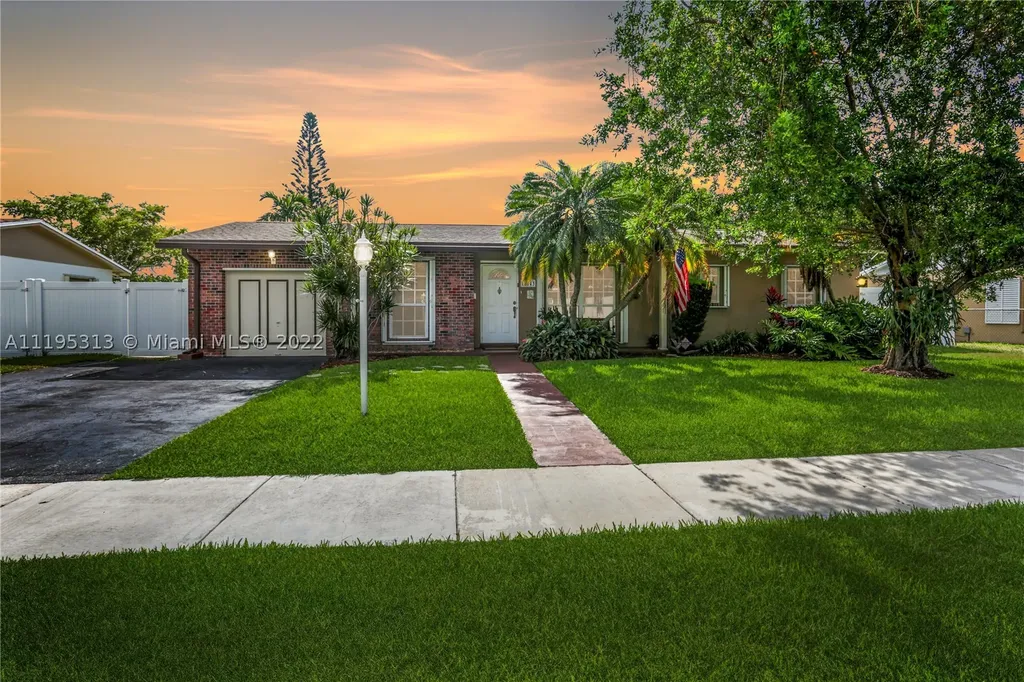 18143 SW 93rd Avenue Palmetto Bay FL 33157