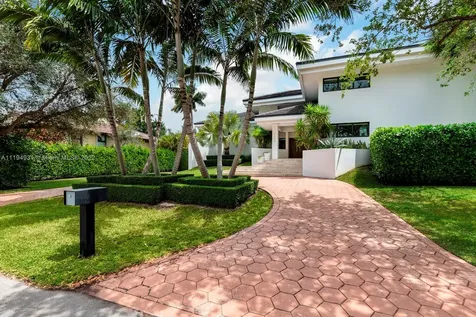7239 E Lago Drive Coral Gables FL 33143