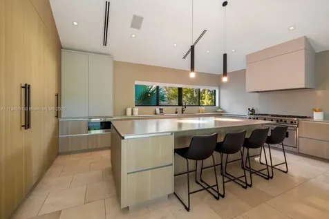 7239 E Lago Drive Coral Gables FL 33143