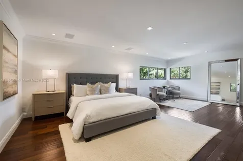 7239 E Lago Drive Coral Gables FL 33143