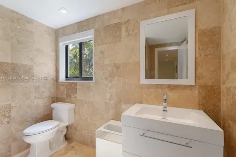 7239 E Lago Drive Coral Gables FL 33143
