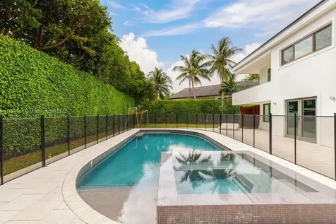 7239 E Lago Drive Coral Gables FL 33143