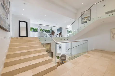 7239 E Lago Drive Coral Gables FL 33143