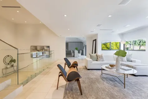 7239 E Lago Drive Coral Gables FL 33143