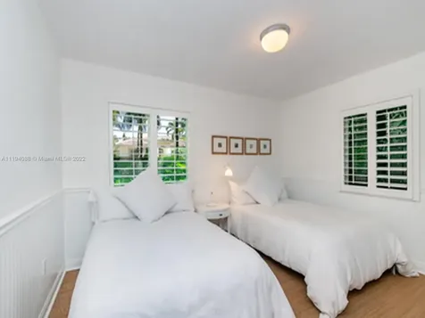 310 W Enid Drive Key Biscayne FL 33149