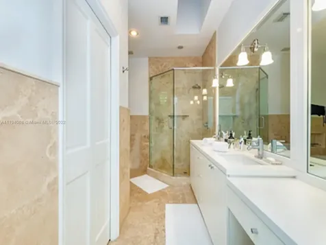 310 W Enid Drive Key Biscayne FL 33149