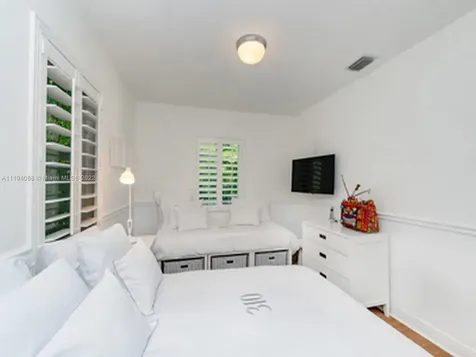 310 W Enid Drive Key Biscayne FL 33149