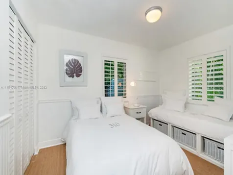 310 W Enid Drive Key Biscayne FL 33149