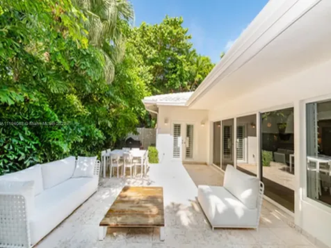 310 W Enid Drive Key Biscayne FL 33149