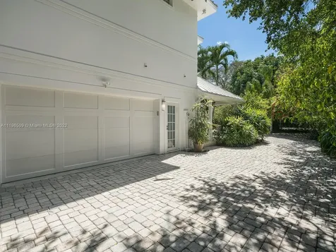 9621 SW 62nd Court Pinecrest FL 33156