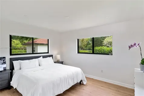 2410 NE 209th Terrace Miami FL 33180