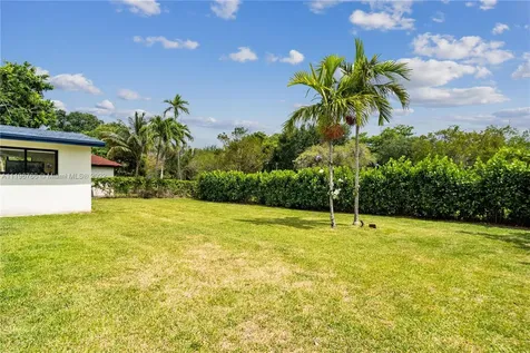 2410 NE 209th Terrace Miami FL 33180