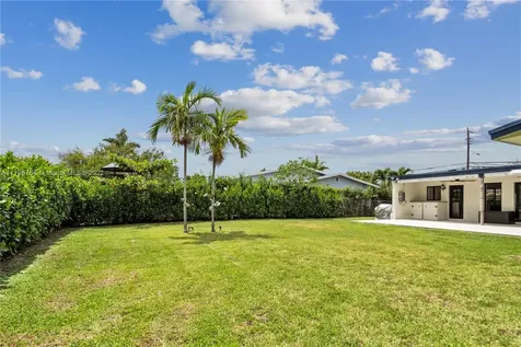 2410 NE 209th Terrace Miami FL 33180