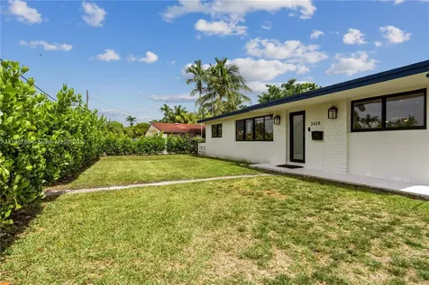 2410 NE 209th Terrace Miami FL 33180