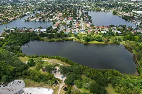 2410 NE 209th Terrace Miami FL 33180