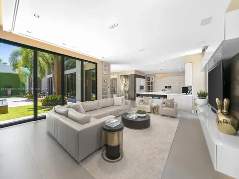 10391 SW 64 Avenue Pinecrest FL 33156
