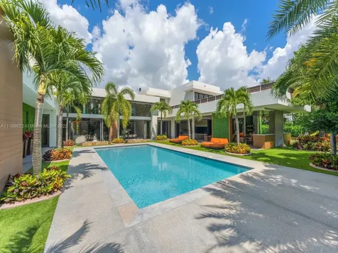 10391 SW 64 Avenue Pinecrest FL 33156