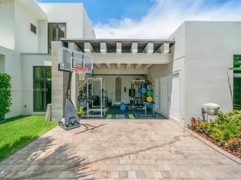 10391 SW 64 Avenue Pinecrest FL 33156