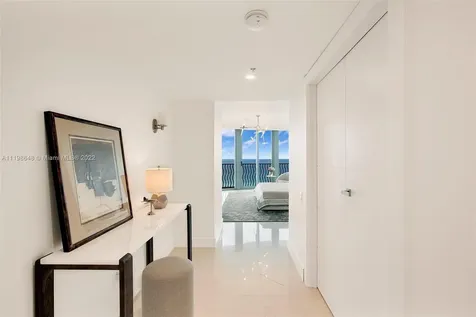1500 Ocean Drive Miami Beach FL 33139