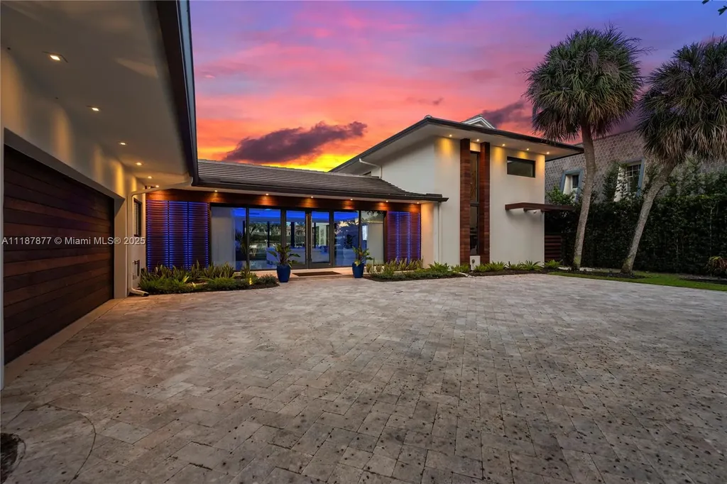 1025 Diplomat Parkway Hollywood FL 33019