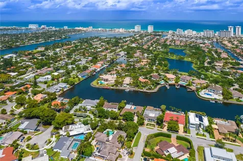 1025 Diplomat Parkway Hollywood FL 33019
