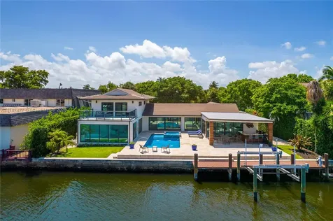 1025 Diplomat Parkway Hollywood FL 33019