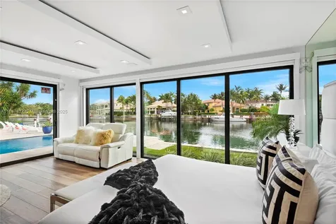 1025 Diplomat Parkway Hollywood FL 33019