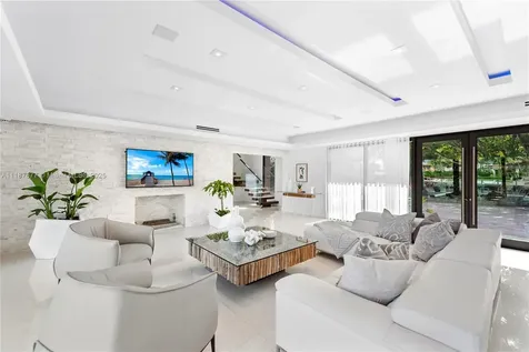 1025 Diplomat Parkway Hollywood FL 33019
